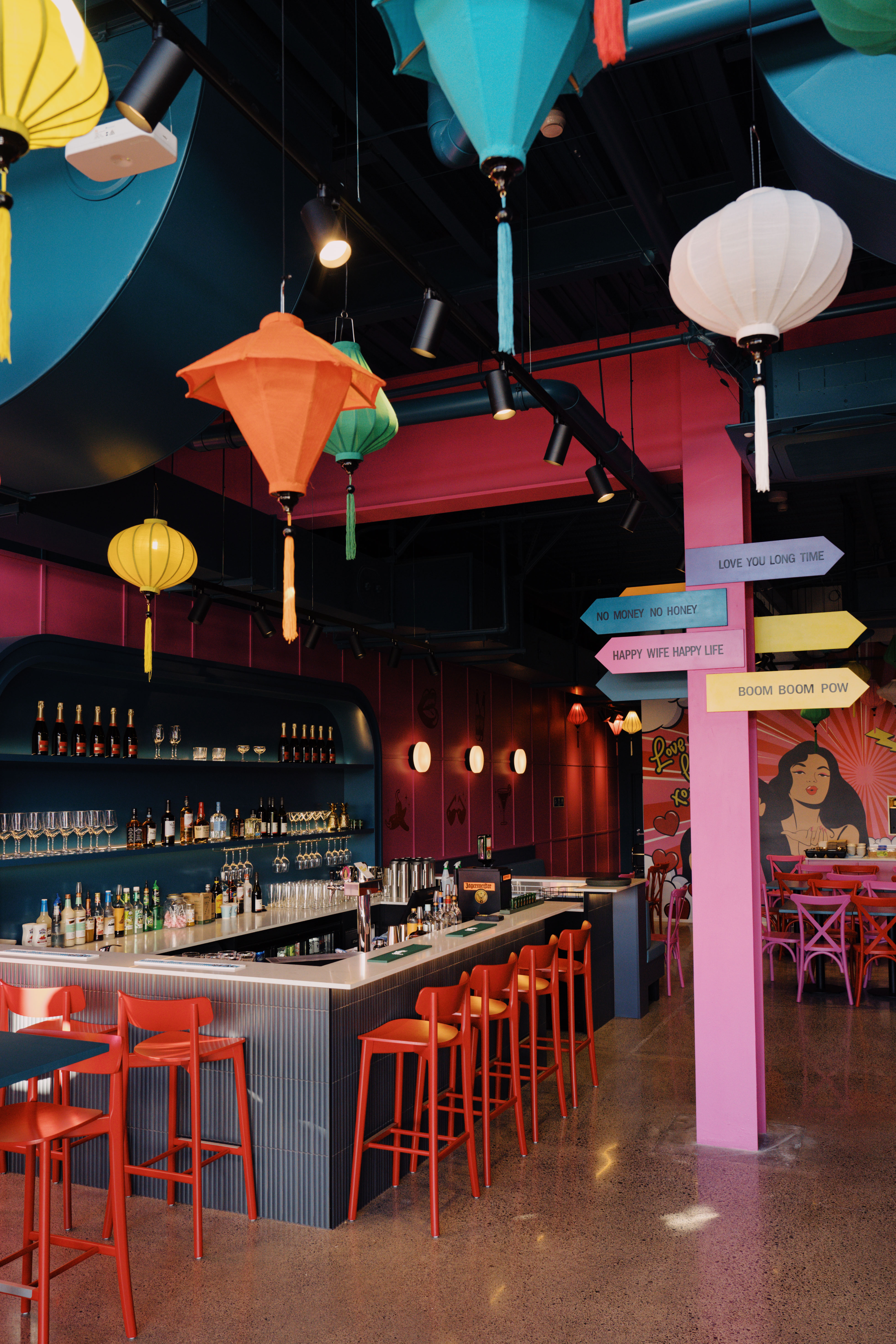 Rak Khun bar interior — Takanini